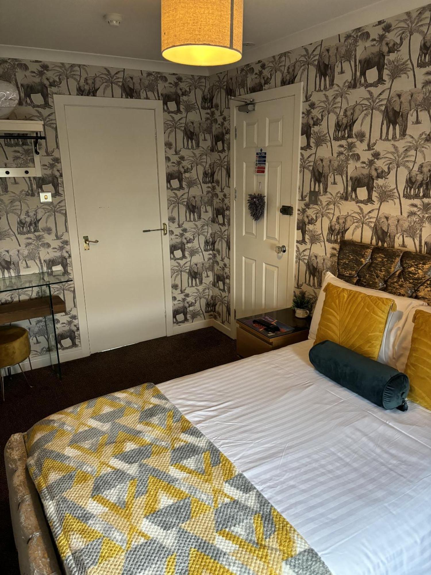 The Blackhorse Accommodation Newton Stewart Exteriér fotografie